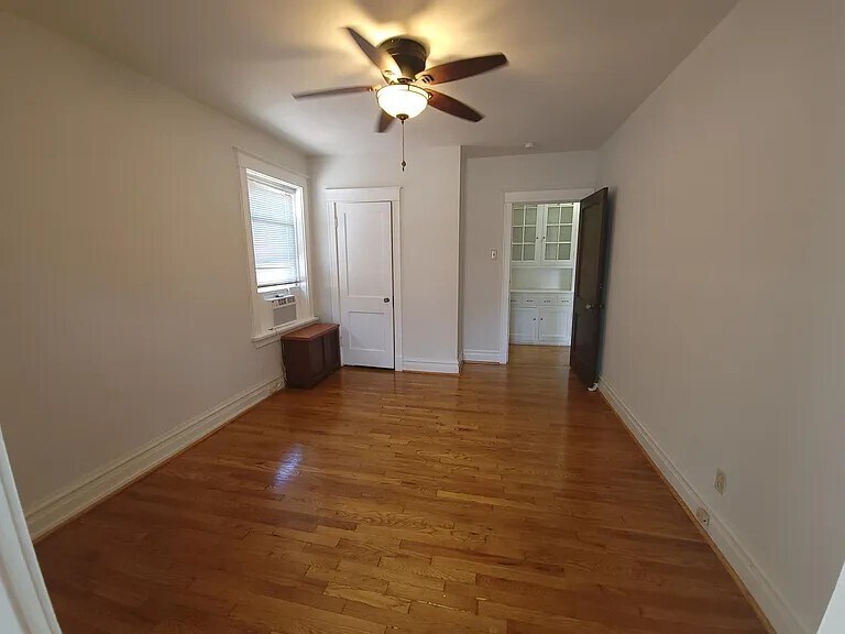 Building Photo - 6624 San Bonita Ave