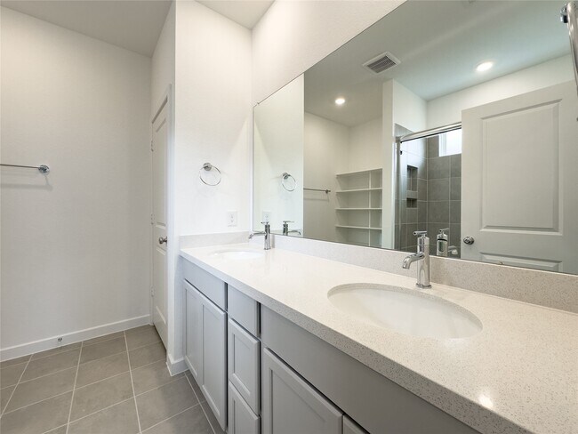 Building Photo - 9726 Ivy Manor Ct