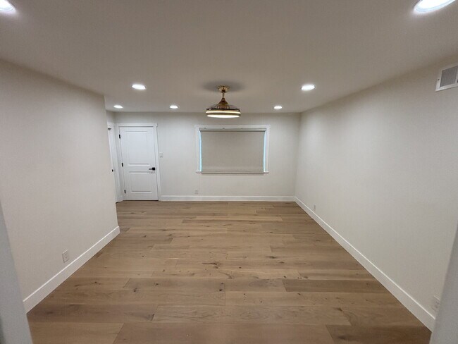 Building Photo - "Beautifully Remodeled 4-Bed Walnut Creek ...