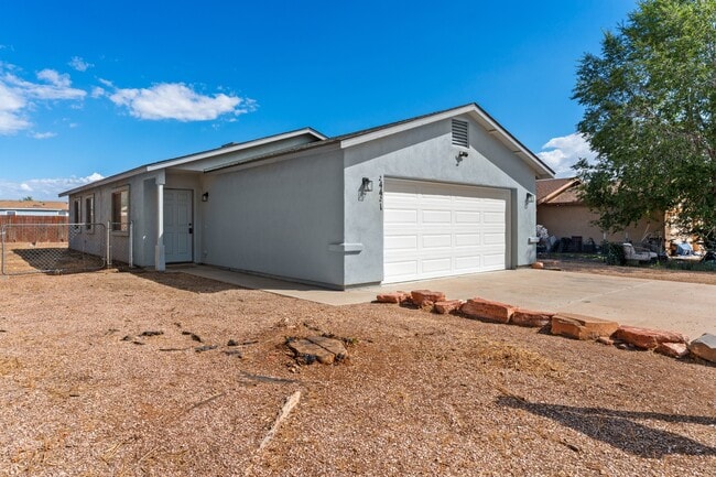 Primary Photo - 24421 N Diamond Head Ave