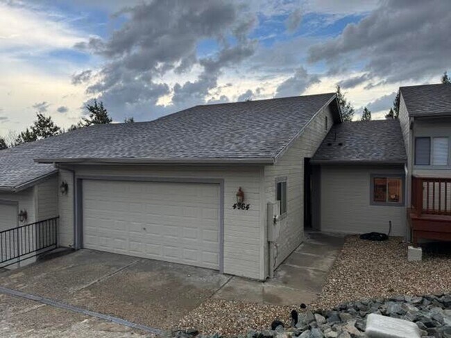 Building Photo - Cute Condo in Beautiful Yavapai Hills Community In Prescott