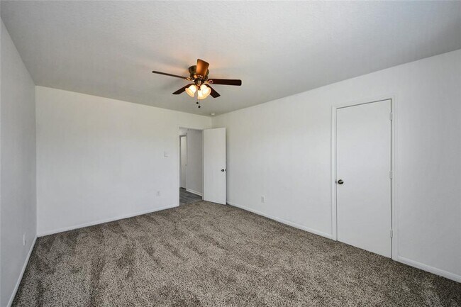 Building Photo - 21626 Dean Dale CRT