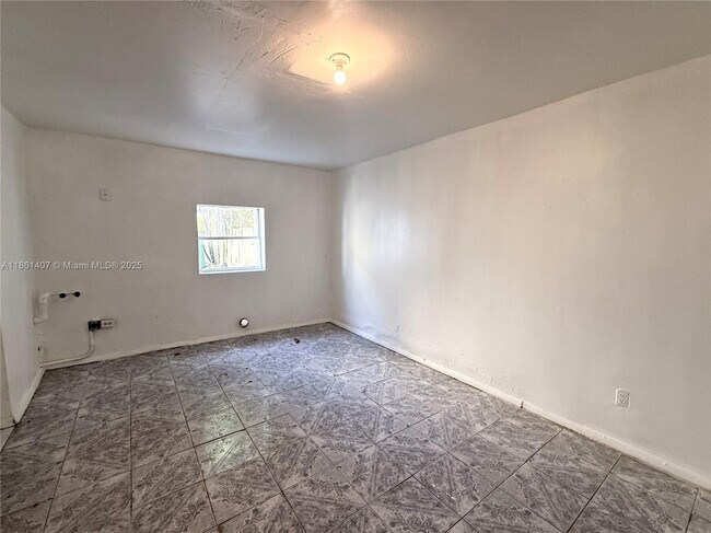 Building Photo - 651 NW 47th Terrace