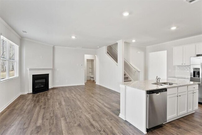 Building Photo - 460 Barnwood Ln