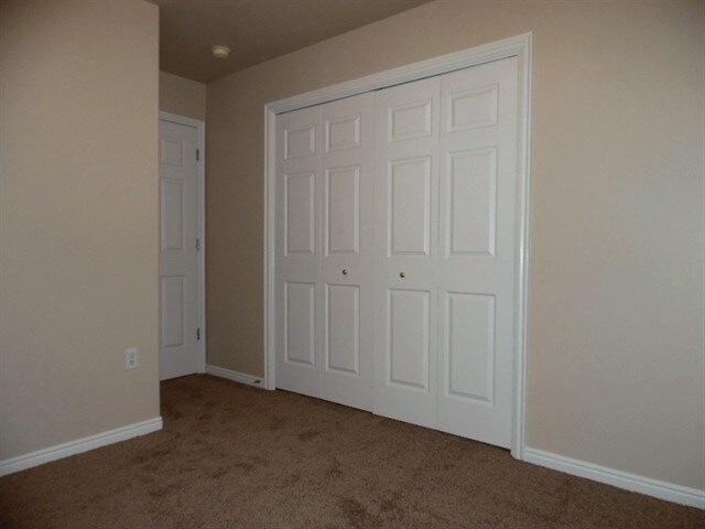 Building Photo - 829 E 725 N