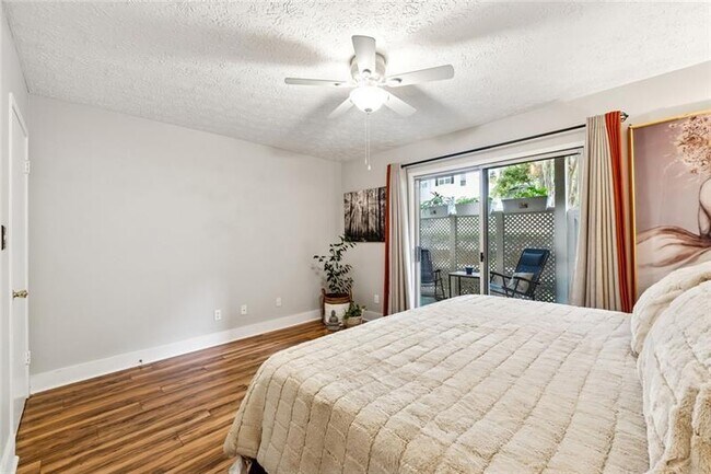 Building Photo - 6808 Glenridge Dr