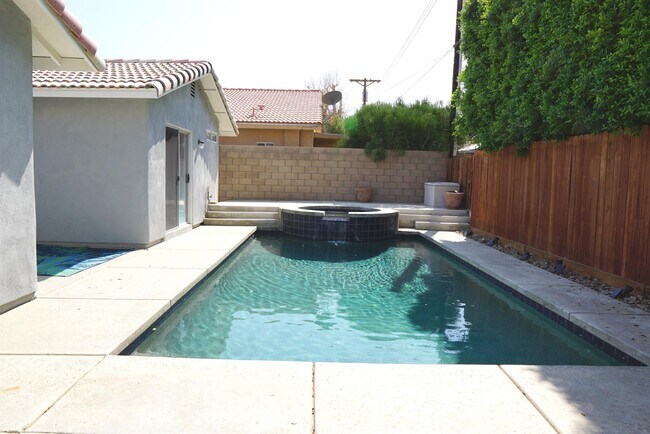 Building Photo - 51605 Avenida Ramirez