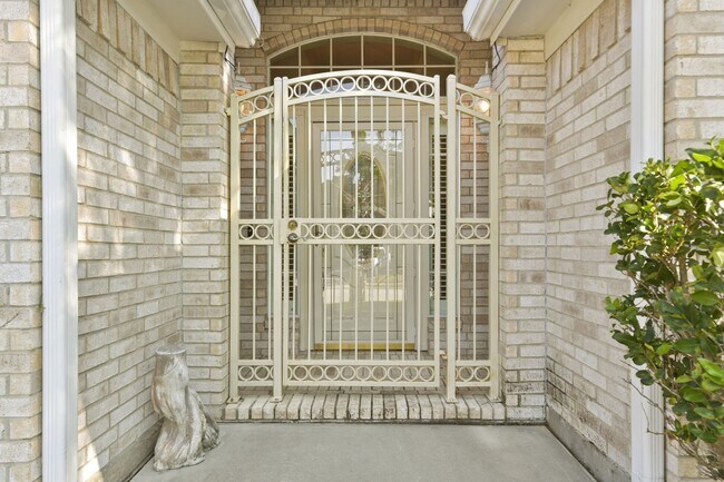 Building Photo - 2118 Louetta Spring Dr