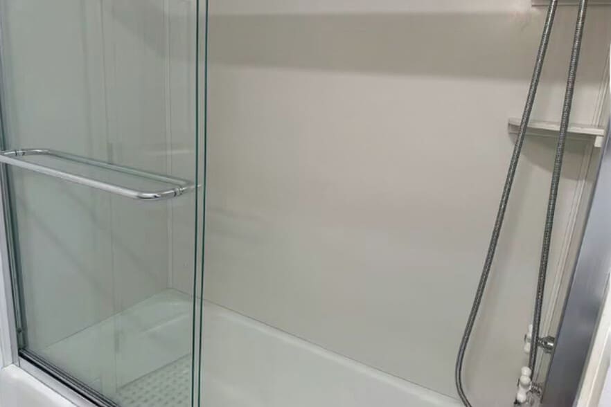 Corian tub/shower surround - 167 Wilson St