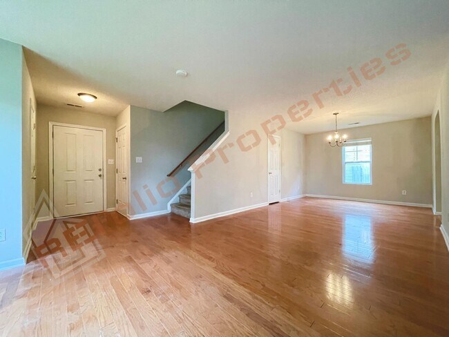 Building Photo - 246 Brookhaven Dr