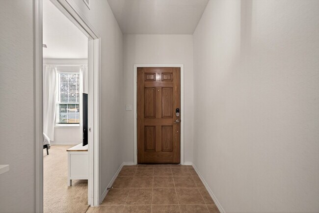 Building Photo - 610 Ridgehorn Dr