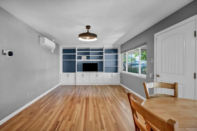 Building Photo - 620 Belgrave Ave