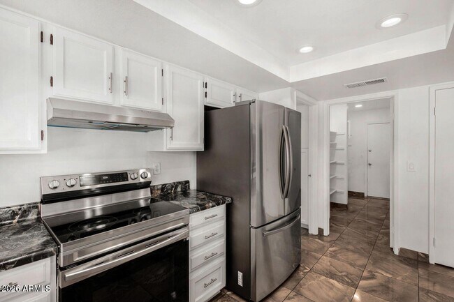 Building Photo - 4141 W Diana Ave