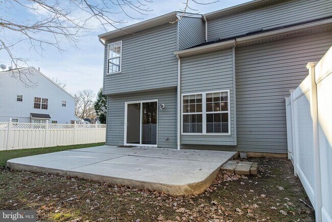 Building Photo - 51 Mecouch Dr