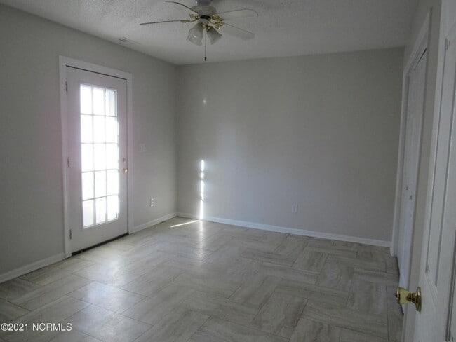 Building Photo - 314 Bracken Pl