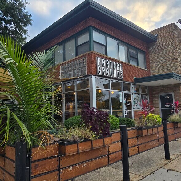 Building Photo - 4037 N Long Ave