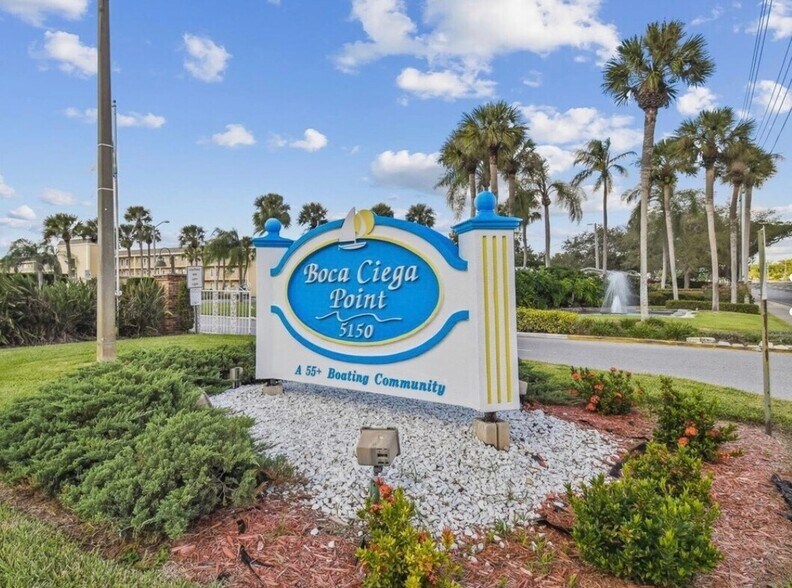 Building Photo - 282 Boca Ciega Point Blvd N