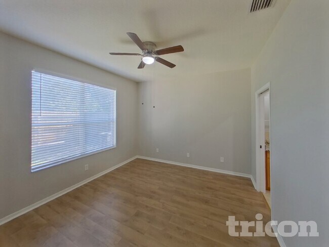 Building Photo - 10337 Avelar Ridge Dr