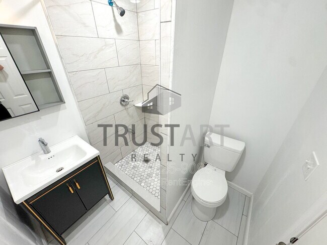 Building Photo - 2317 N 15th St