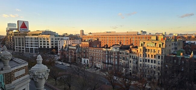 Building Photo - 466 Commonwealth Ave