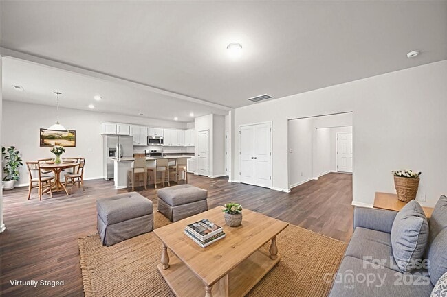 Building Photo - 3200 Polk and White Rd