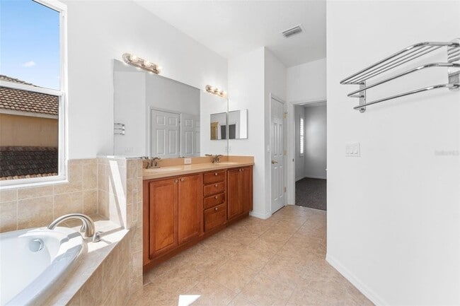 Building Photo - 10886 Cory Lake Dr
