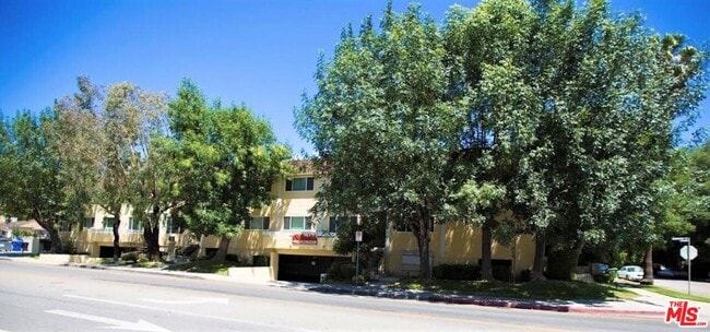 Primary Photo - 4405 Matilija Ave