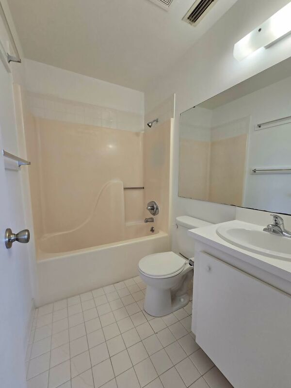 Building Photo - 3940 Spoonbill Ct