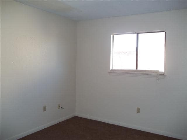Building Photo - 109 Bridle Dr