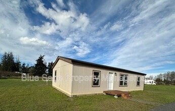 Building Photo - 504 Spencer Rd