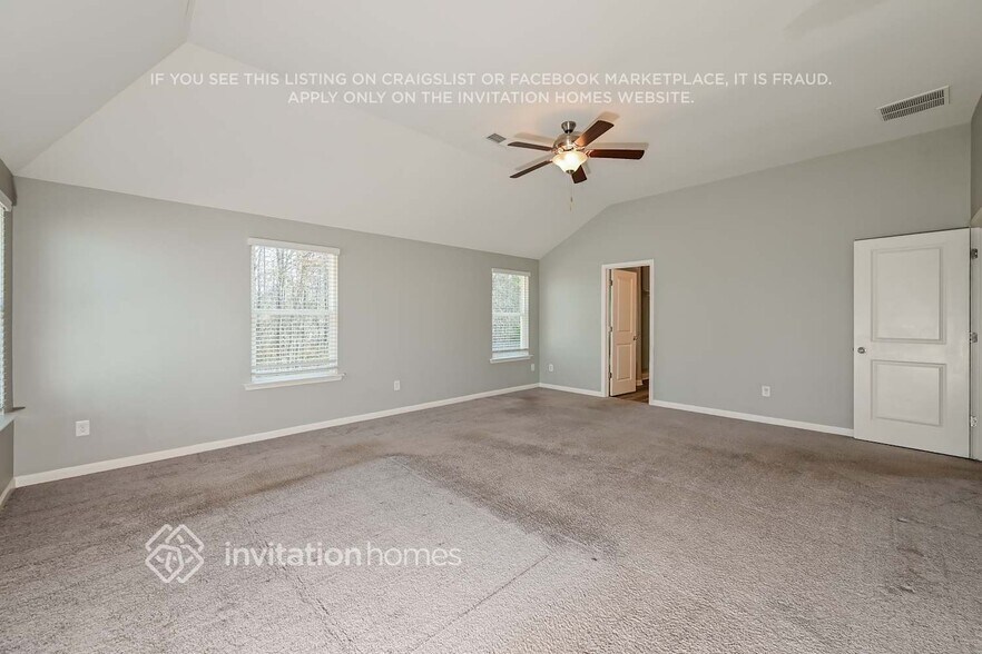 Building Photo - 4294 Woodsley Pl