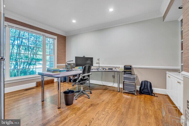 Building Photo - 8308 Comanche Ct