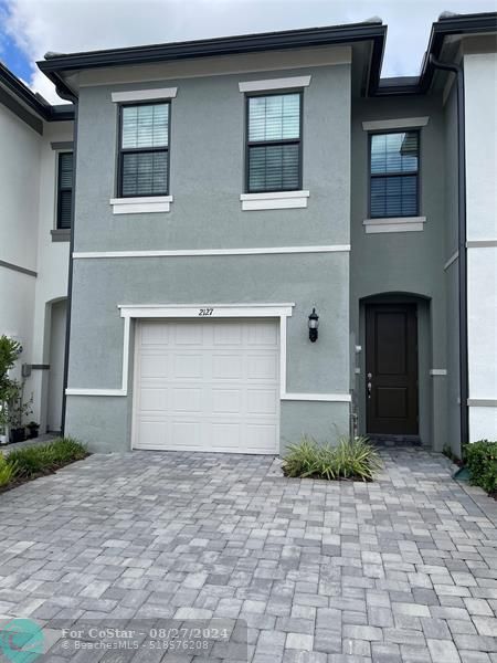 Building Photo - 2127 Appleton Cir S