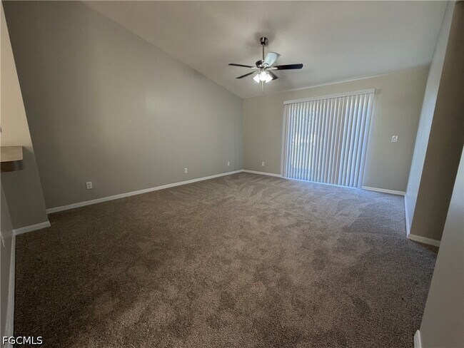 Building Photo - 704 Gilbert Ave S