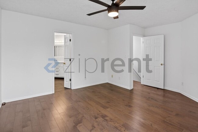 Building Photo - 484 Fraser St SE