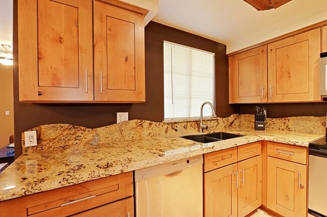 Building Photo - Furnished North Scottsdale Condo off the 101 loop!!