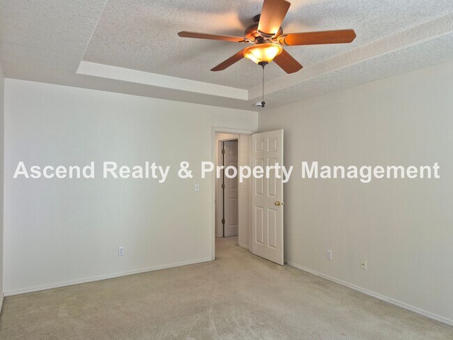 Building Photo - Available NOW! 1 Small Pet OK, Great Bethany Neighborhood, Fenced Yard, New Interior Paint/Dishwa...