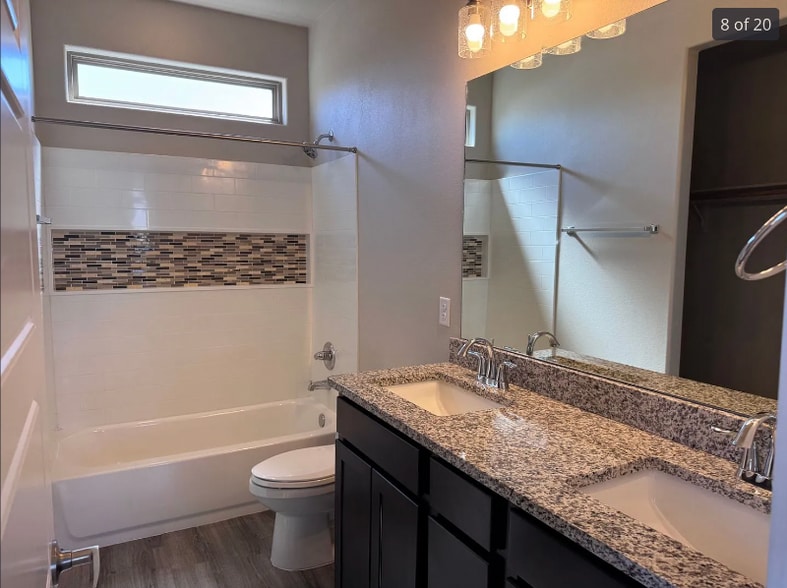 Building Photo - 7274 Vista Serena Loop