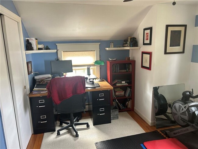 Building Photo - 7 Boulevard E