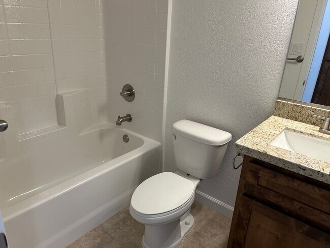 Building Photo - CIELO VERDE/ New Construction!