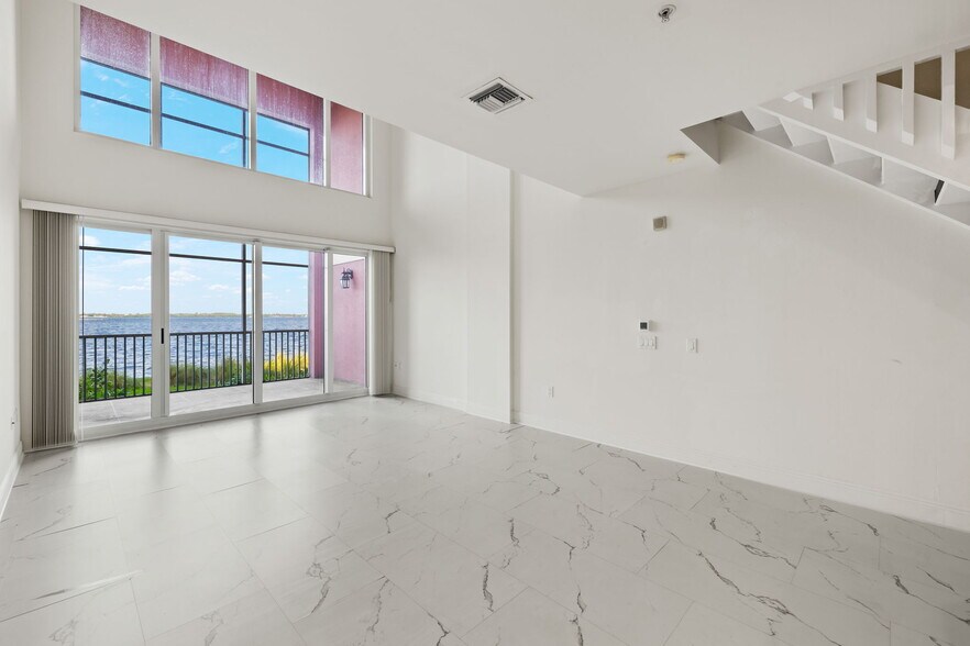 Building Photo - 2745 1st St