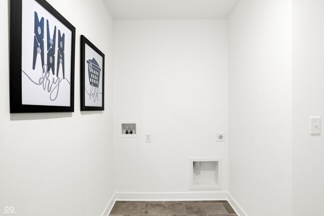 Building Photo - 16946 Daly Dr