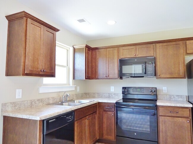 Building Photo - Home for Rent in Vance, AL... Available to...