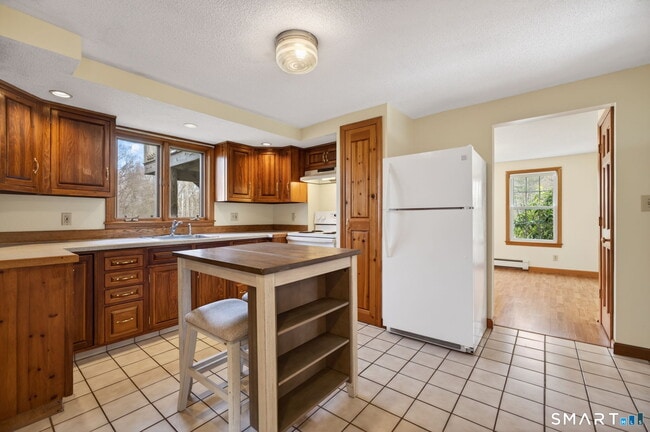 Building Photo - 329 Howd Rd