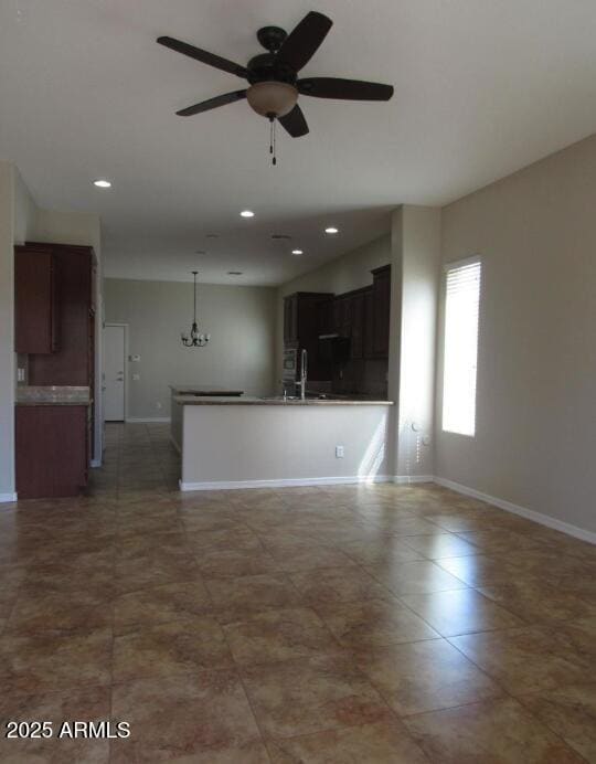 Building Photo - 637 E Indian Wells Pl