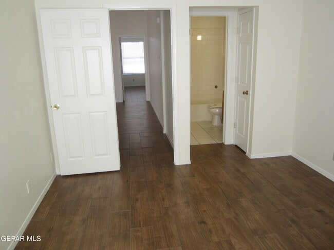 Building Photo - 11804 Kings Arms Ct