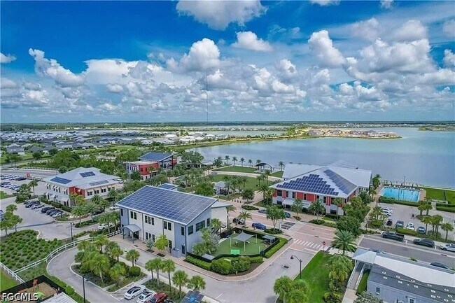 Building Photo - 43030 Greenway Blvd