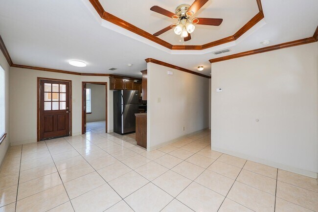 Building Photo - 2704 San Agustin Ave