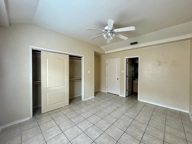 Building Photo - 203 Martingale