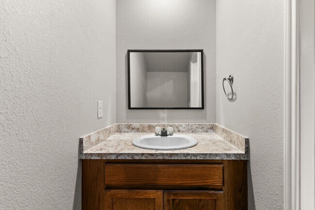 Building Photo - 304 Blair St